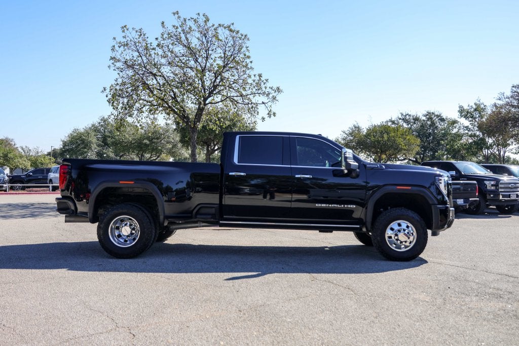2025 GMC Sierra 3500HD Denali Ultimate