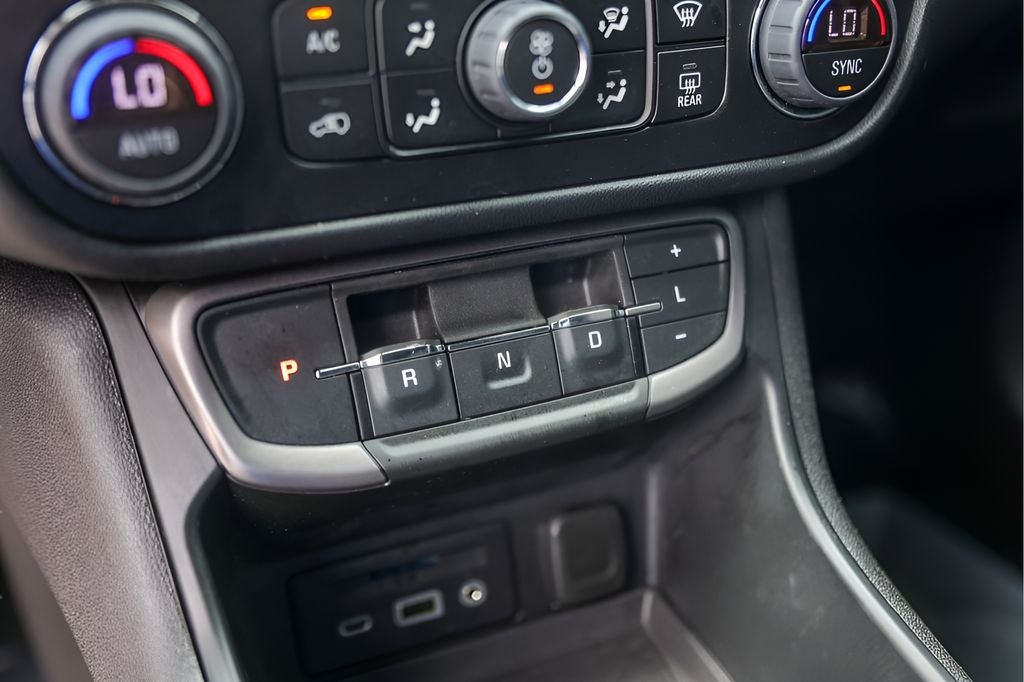 2023 GMC Terrain AT4