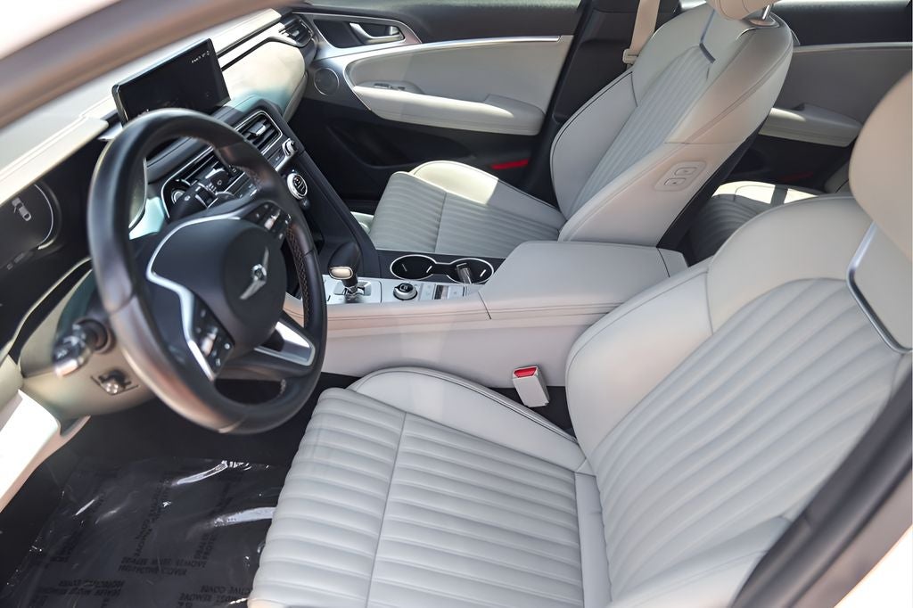 2022 Genesis G70 2.0T