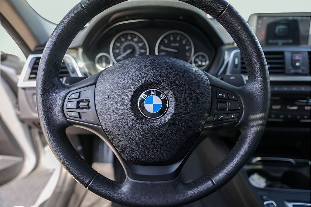 2018 BMW 3 Series 320i xDrive