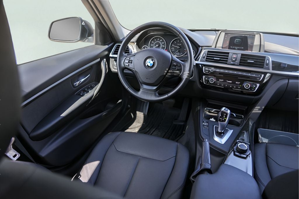 2018 BMW 3 Series 320i xDrive