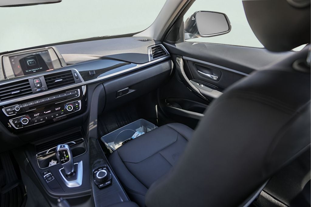 2018 BMW 3 Series 320i xDrive