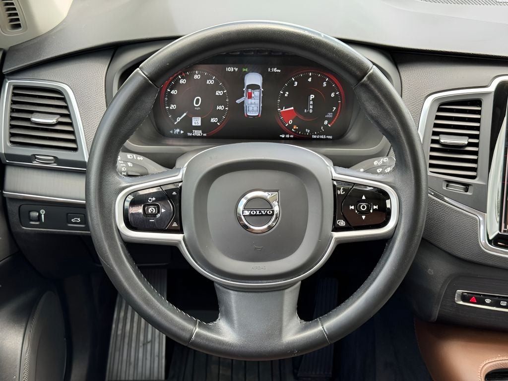 2020 Volvo XC90 T6 Momentum
