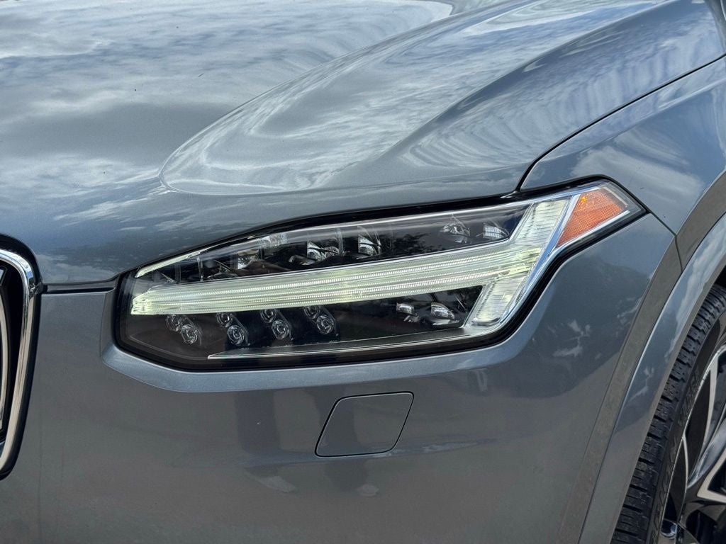 2020 Volvo XC90 T6 Momentum