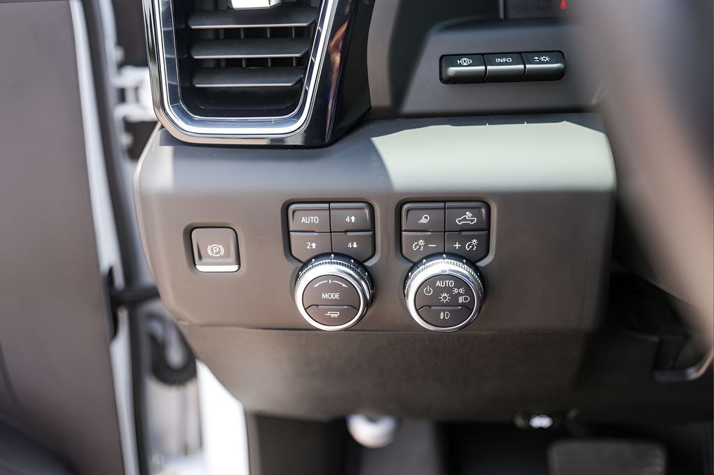 2024 GMC Sierra 3500HD Denali Ultimate