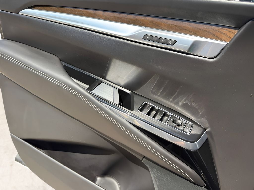 2025 Cadillac Escalade Sport Platinum