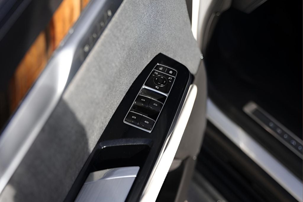 2025 Cadillac Escalade ESV Premium Luxury Platinum