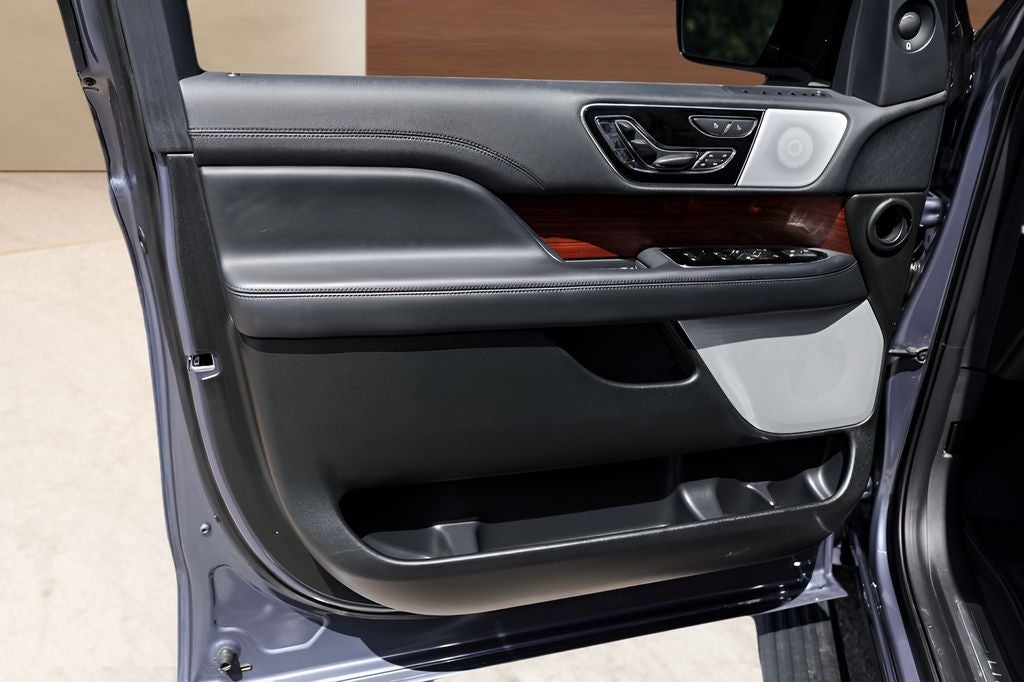 2023 Lincoln Navigator L Reserve