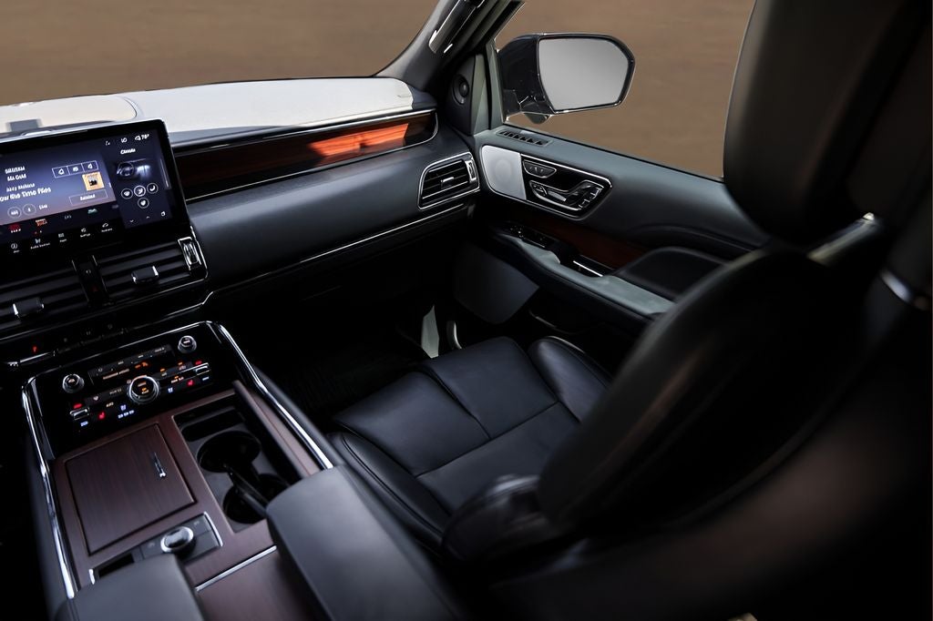 2023 Lincoln Navigator L Reserve