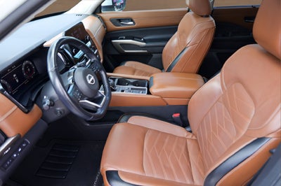 2022 Nissan Pathfinder Platinum