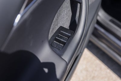 2023 Tesla Model X Base