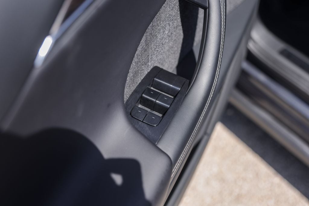 2023 Tesla Model X Base