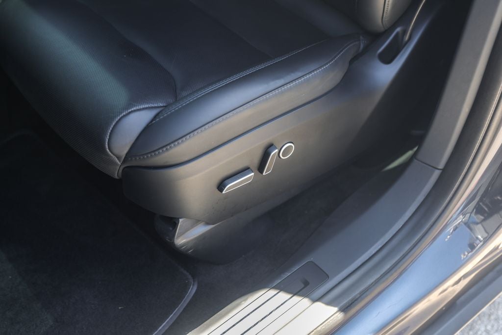 2023 Tesla Model X Base