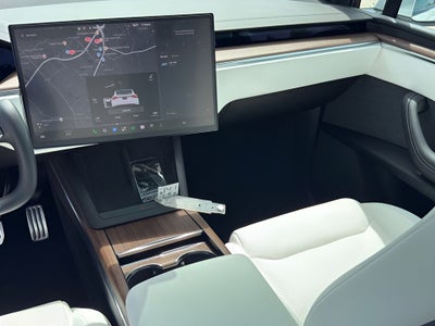 2023 Tesla Model X Base