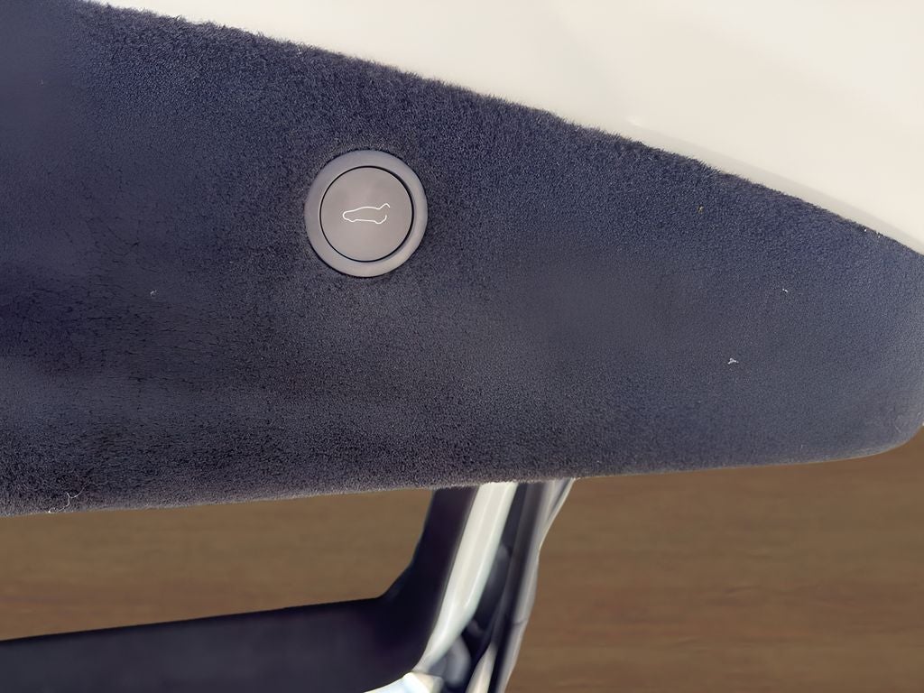 2023 Tesla Model X Base