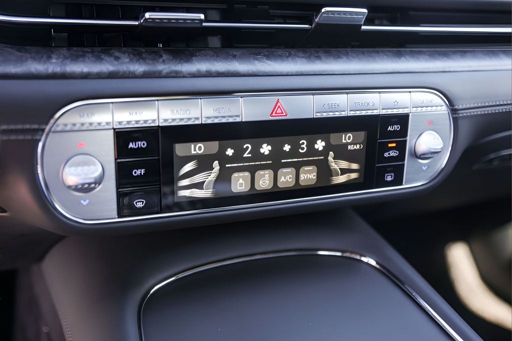 2025 Genesis G90 3.5T e-SC