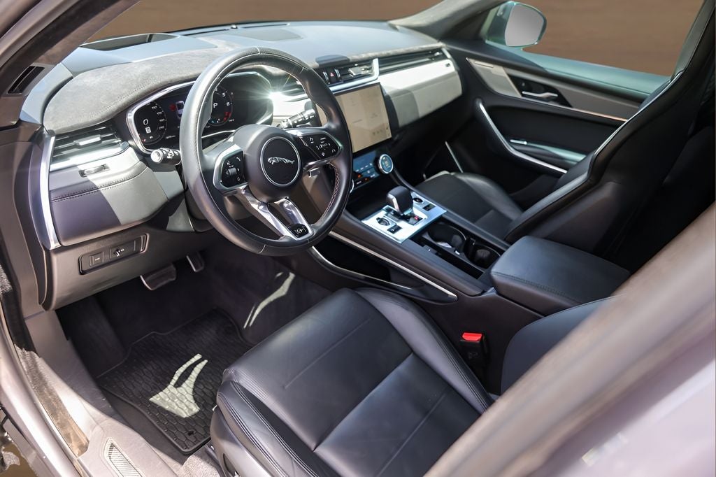 2023 Jaguar F-PACE SVR