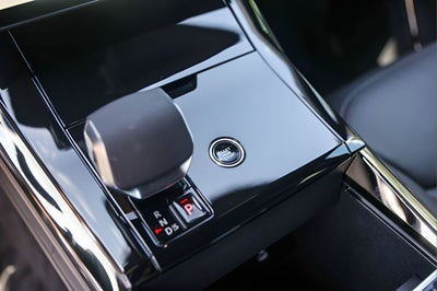 2026 Land Rover Range Rover Sport SE