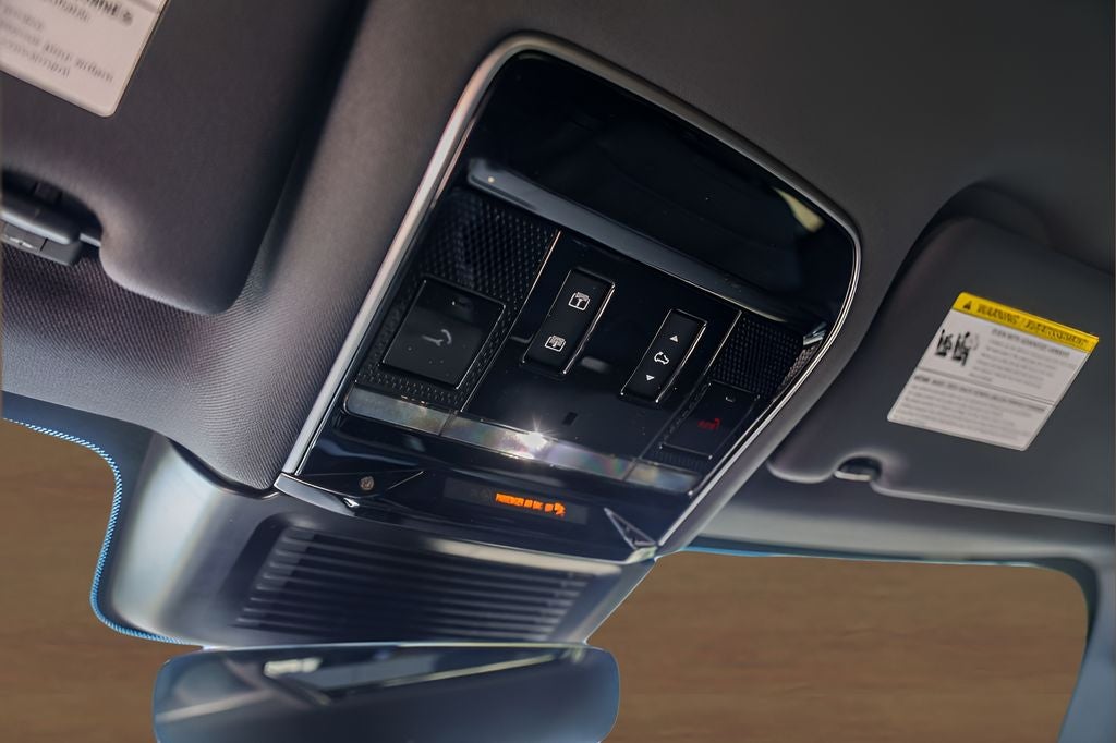 2026 Land Rover Range Rover Sport SE