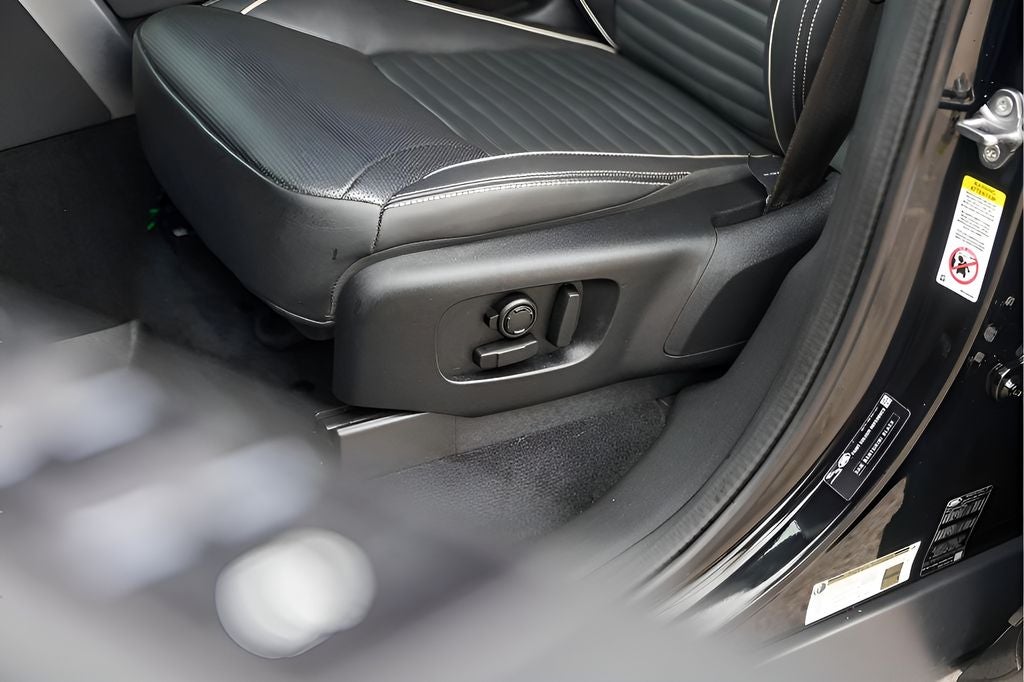 2024 Land Rover Discovery Metropolitan Edition