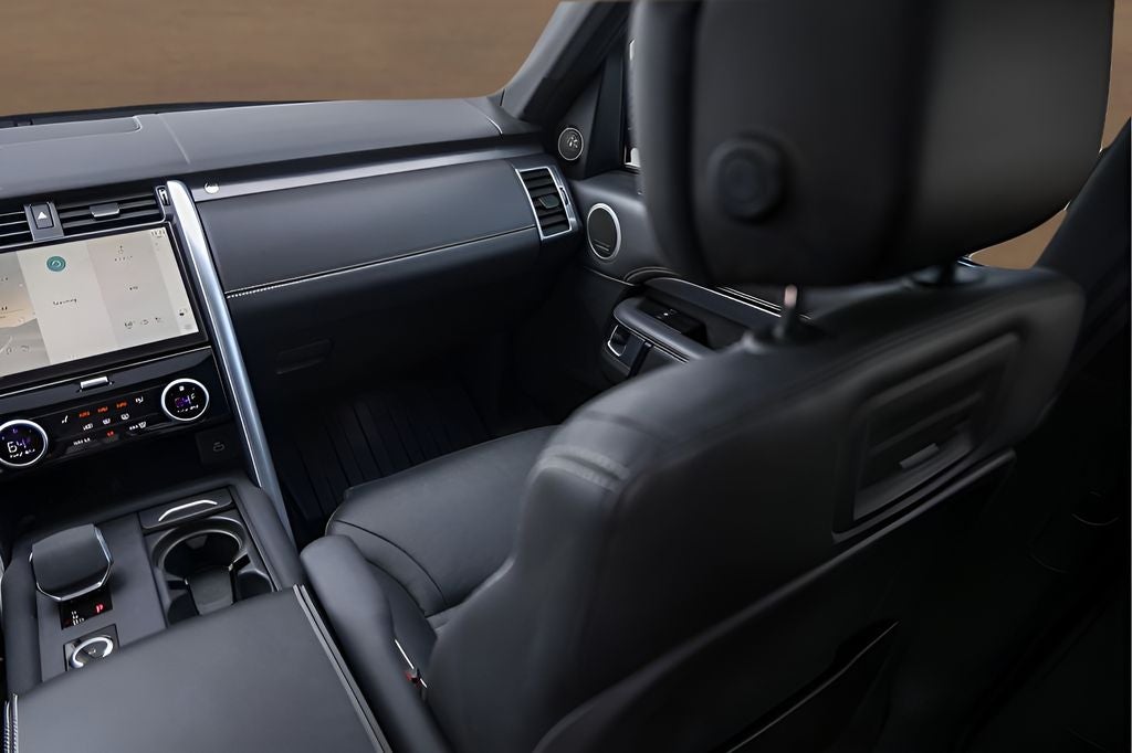 2024 Land Rover Discovery Metropolitan Edition