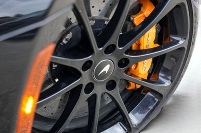 2023 McLaren Artura Base