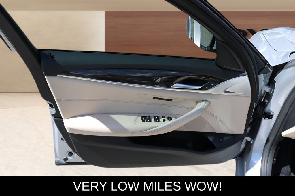 2017 BMW 5 Series 540i