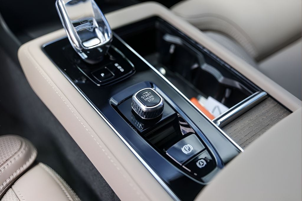2026 Volvo XC90 B6 Ultra
