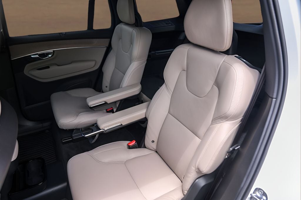 2026 Volvo XC90 B6 Ultra