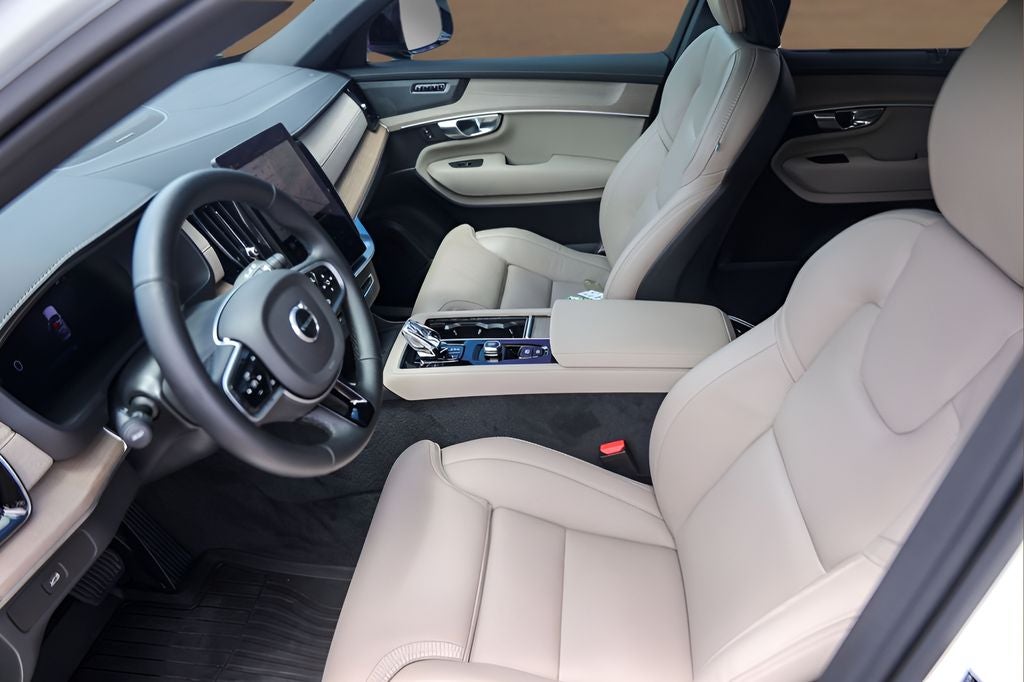 2026 Volvo XC90 B6 Ultra