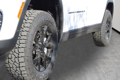2025 Jeep Grand Cherokee Altitude X AEV