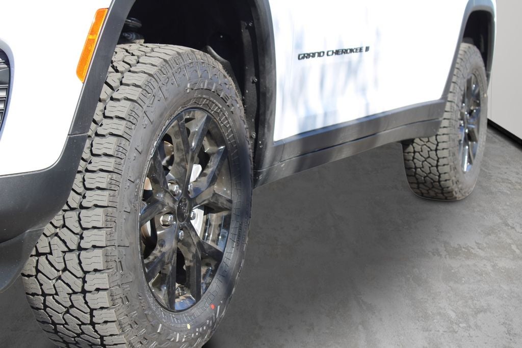 2025 Jeep Grand Cherokee Altitude X AEV