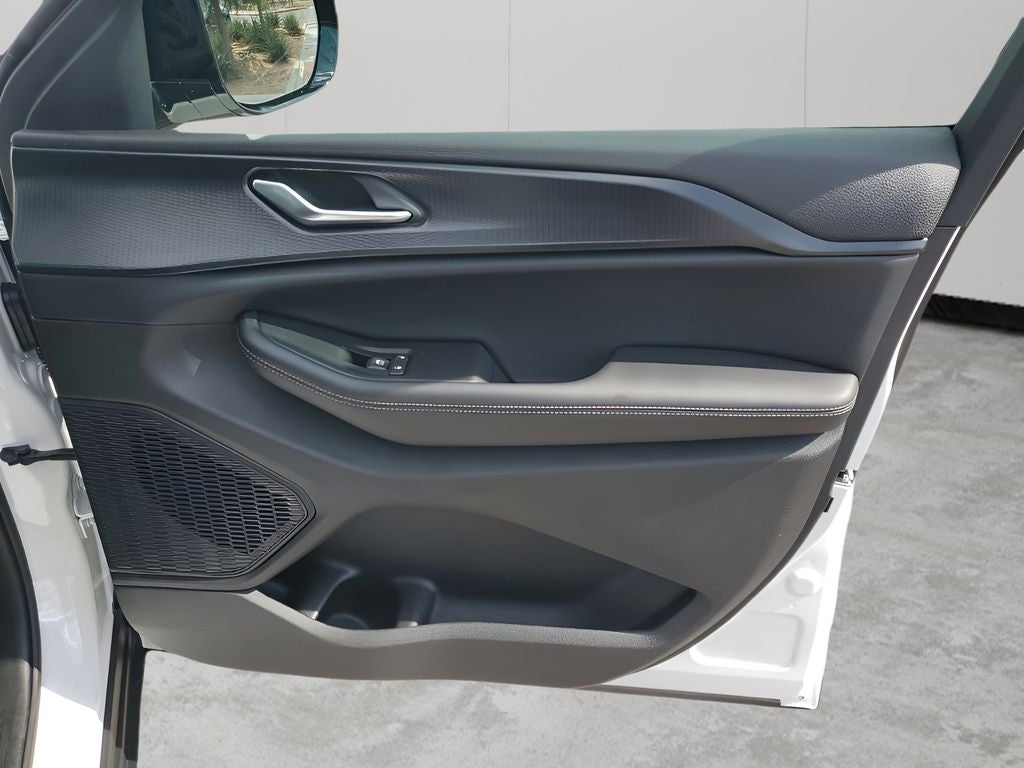 2025 Jeep Grand Cherokee Altitude X AEV