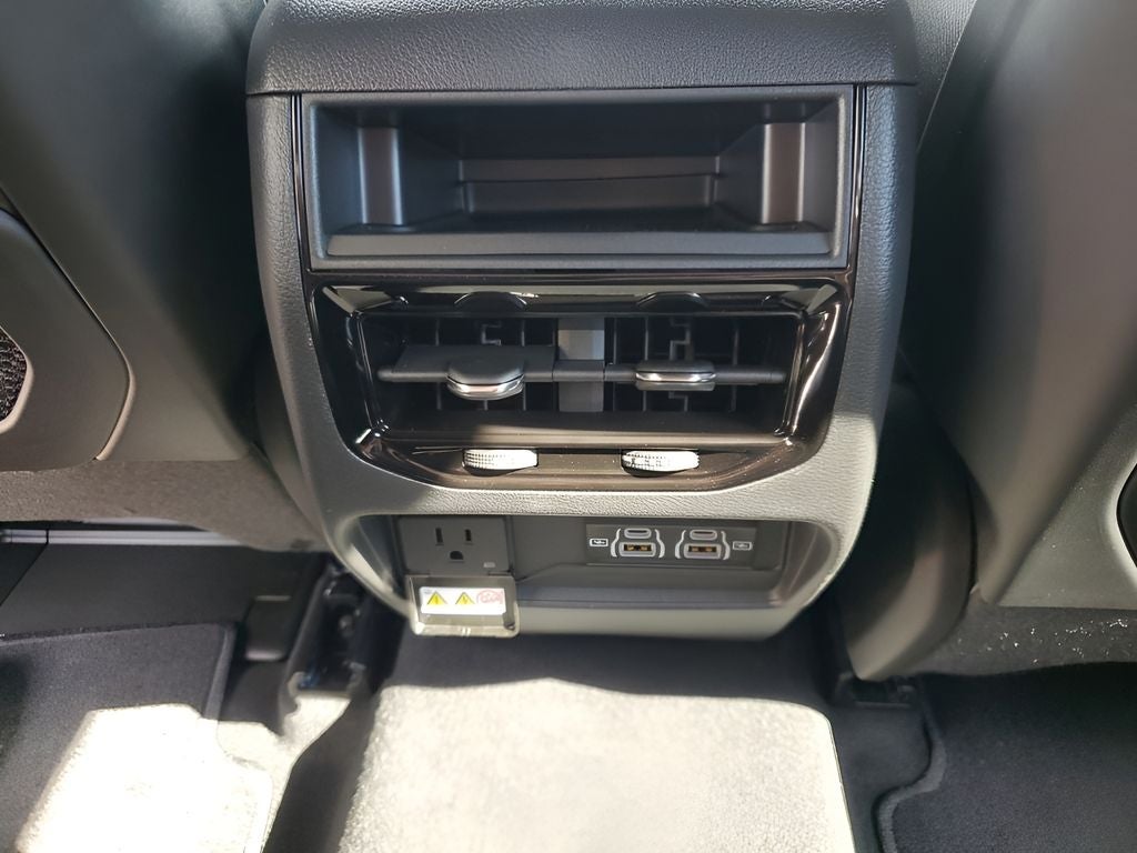 2025 Jeep Grand Cherokee Altitude X AEV