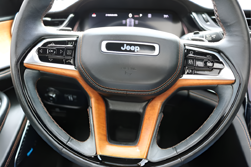 2023 Jeep Grand Cherokee Summit Reserve