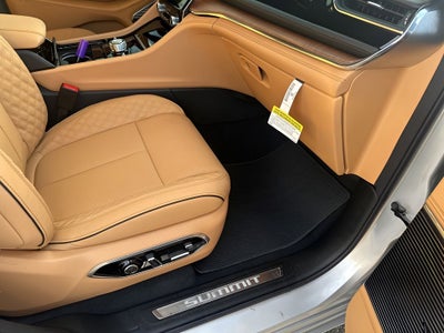 2025 Jeep Grand Cherokee Summit Reserve