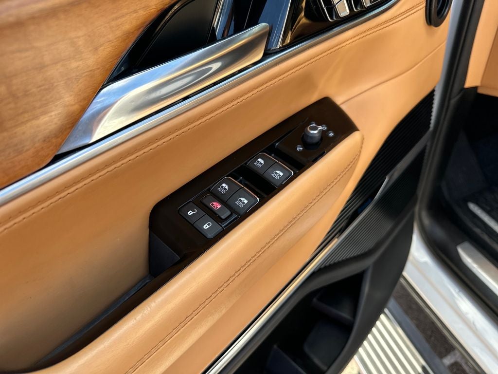 2022 Jeep Grand Wagoneer Series III