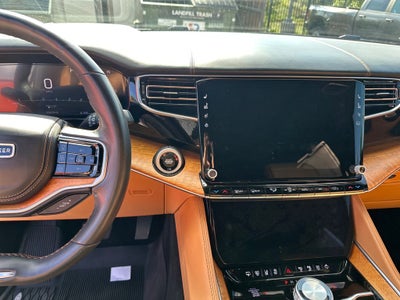 2022 Jeep Grand Wagoneer Series III