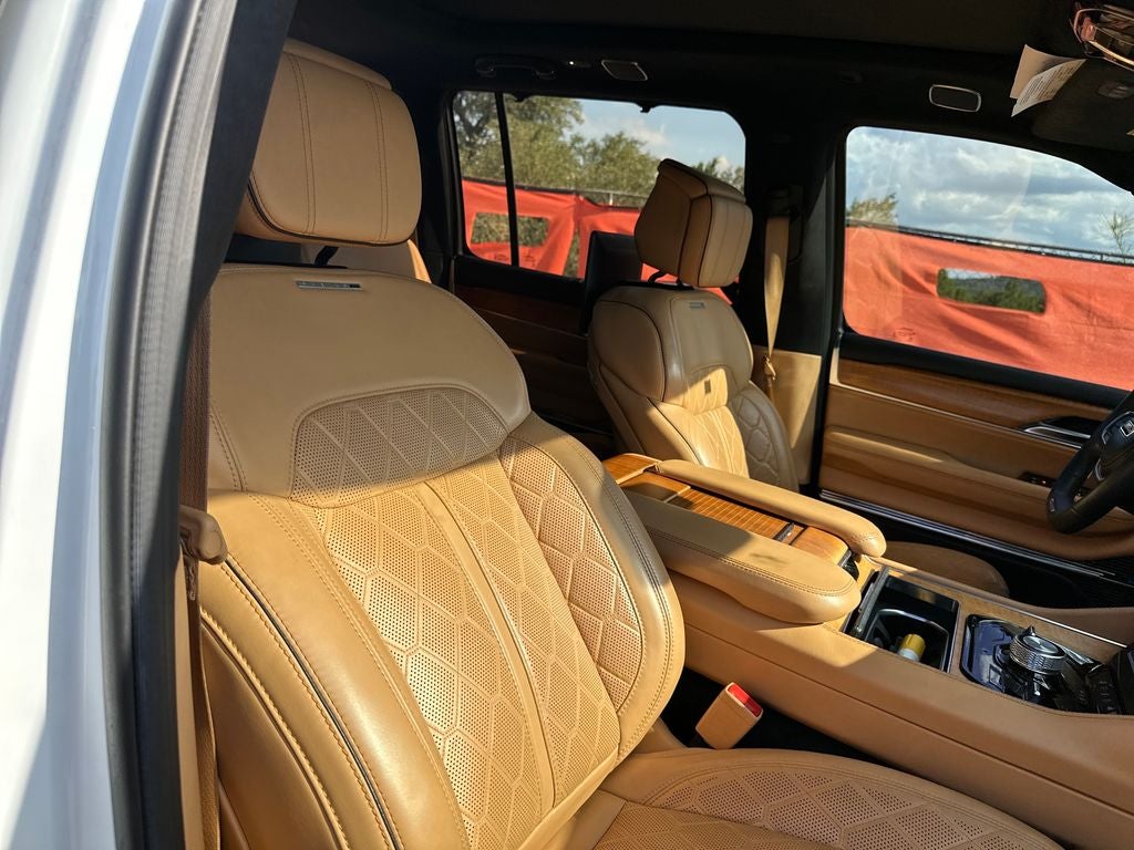 2022 Jeep Grand Wagoneer Series III