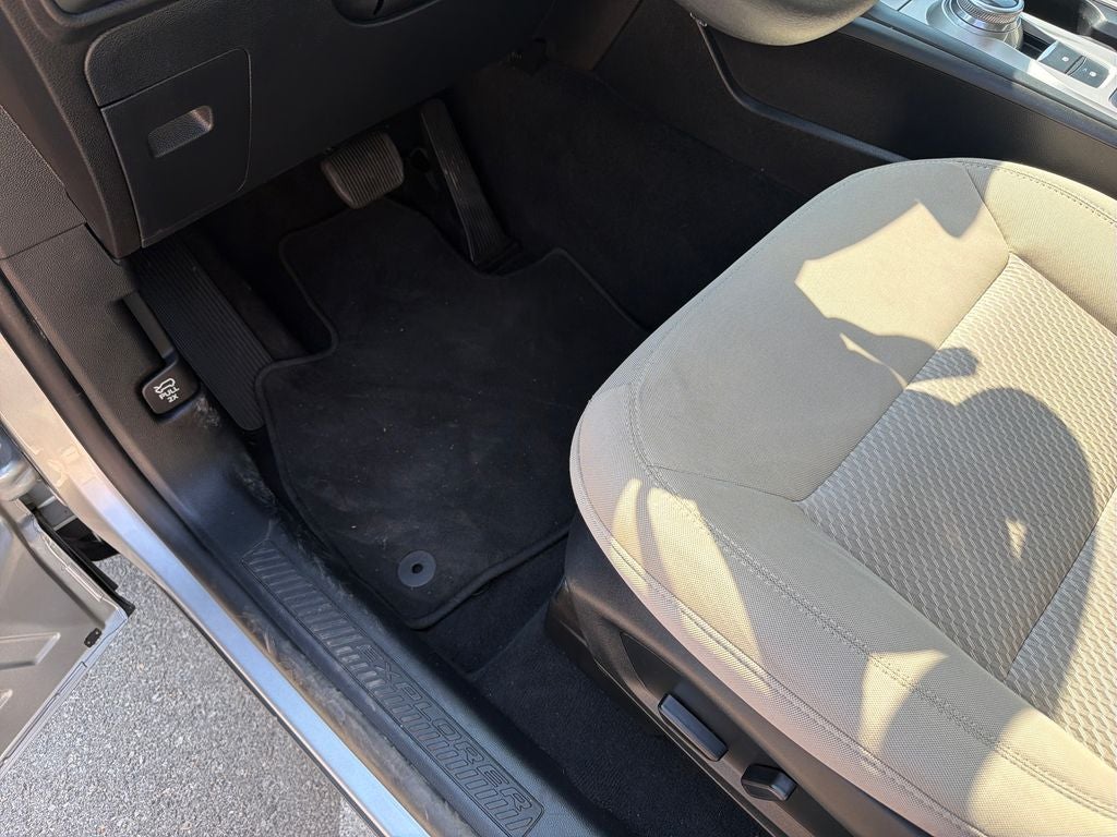 2021 Ford Explorer Base