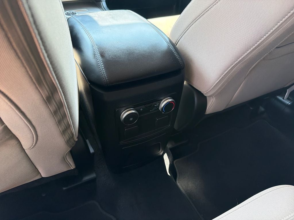 2021 Ford Explorer Base