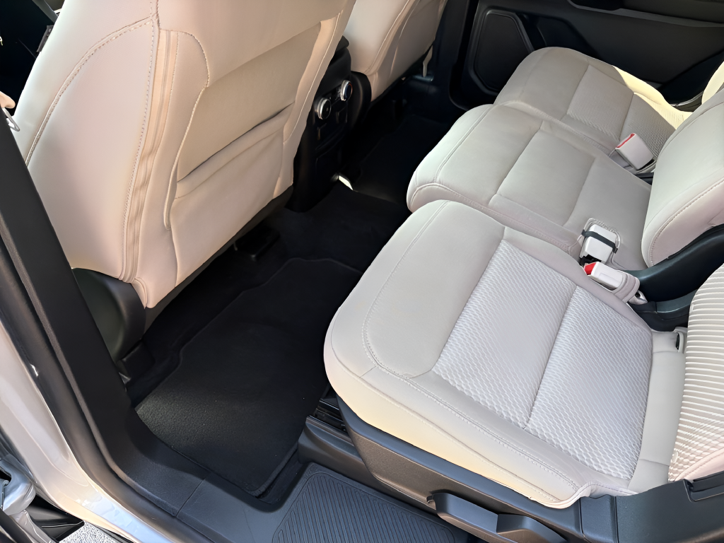 2021 Ford Explorer Base