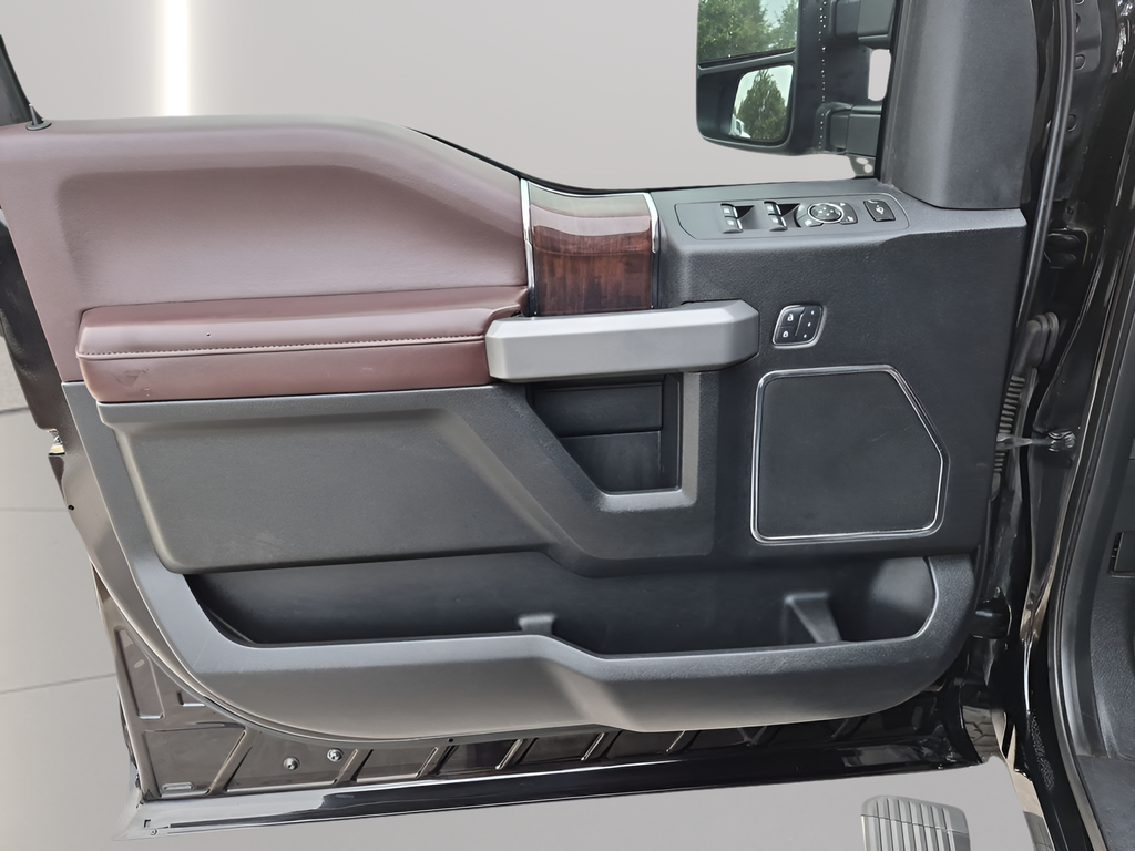 2017 Ford F-350SD Platinum