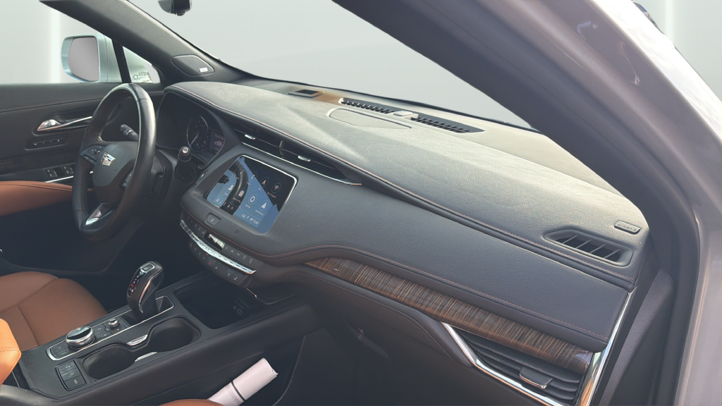 2019 Cadillac XT4 Premium Luxury