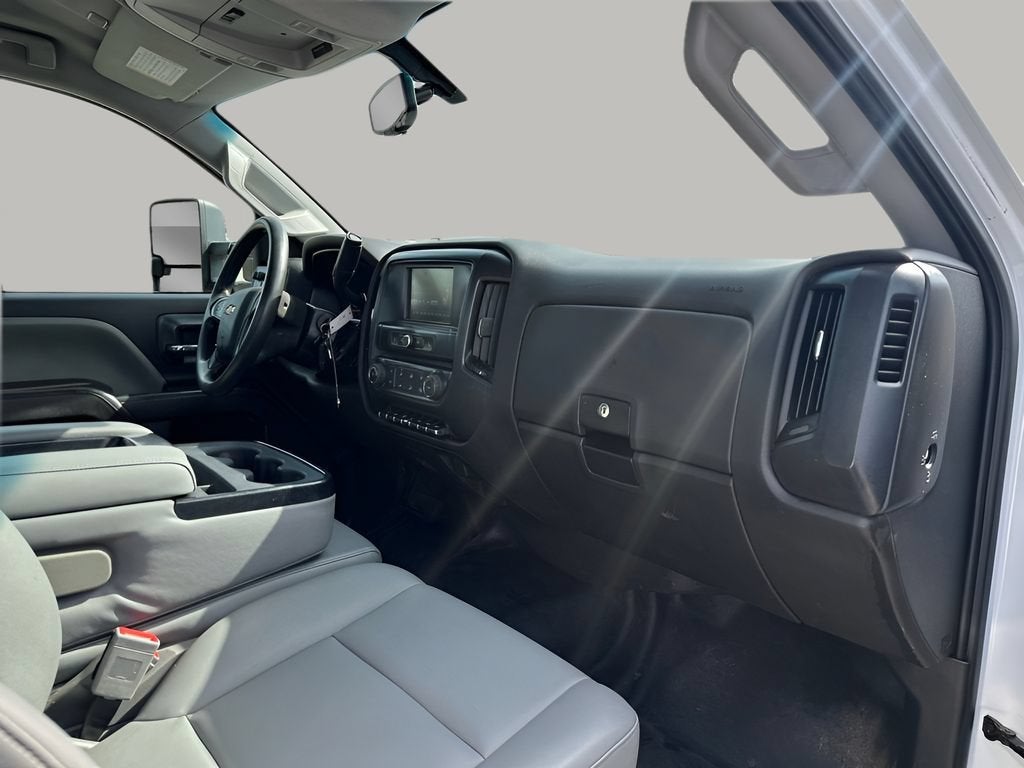 2022 Chevrolet Silverado 6500HD Base