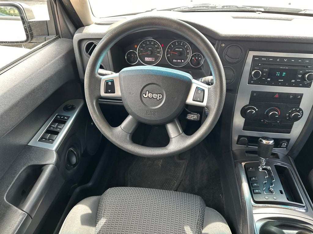 2008 Jeep Commander Sport