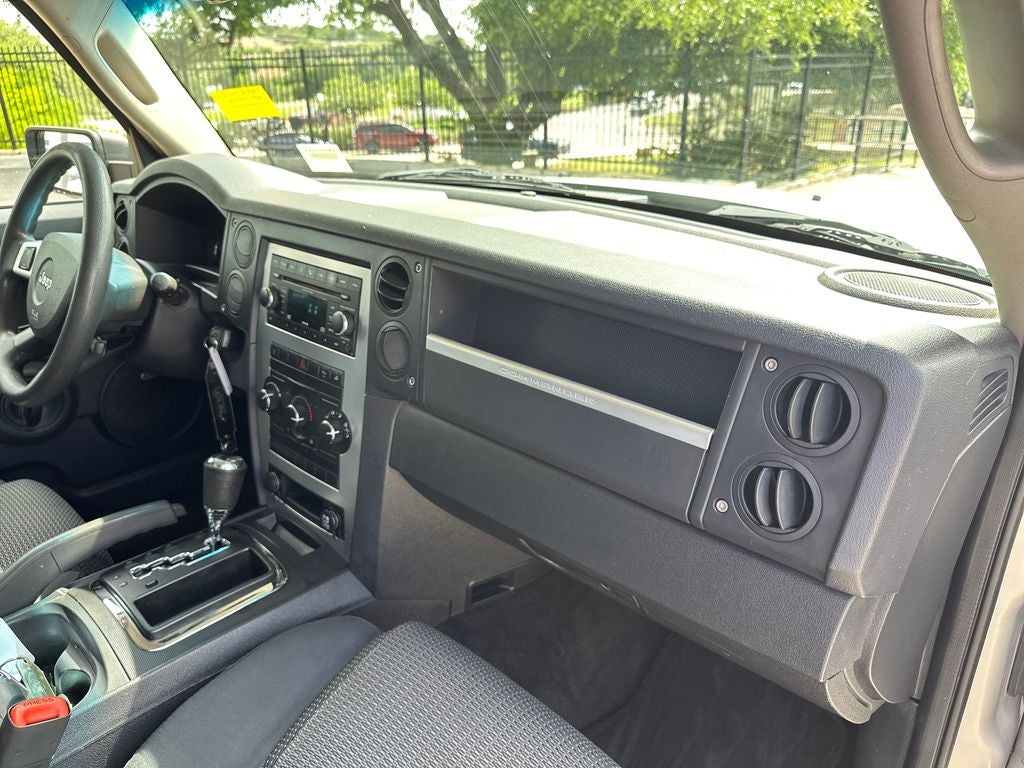 2008 Jeep Commander Sport