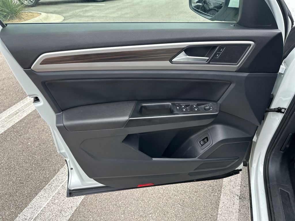 2021 Volkswagen Atlas 3.6L V6 SE w/Technology