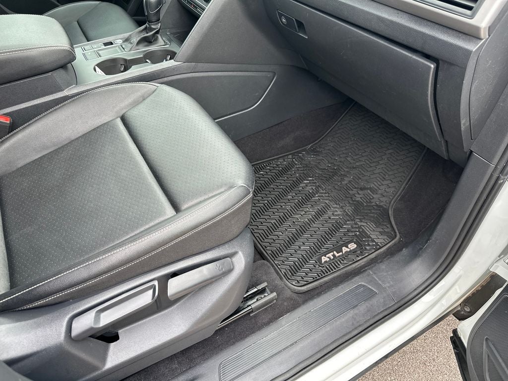 2021 Volkswagen Atlas 3.6L V6 SE w/Technology