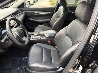 2024 INFINITI QX50 LUXE